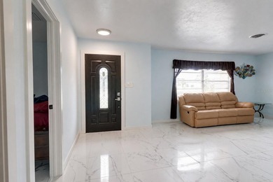 Virtually Staged. PLEASE SEE THE 3D INTERACTIVE TOUR! Welcome to - photo 6