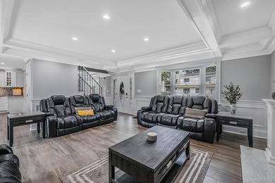 ***WELCOME TO 18 WORDEN PLACE, WEST BABYLON--This beautifully - photo 6