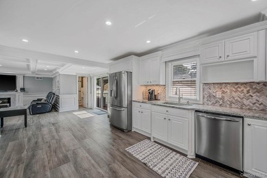 ***WELCOME TO 18 WORDEN PLACE, WEST BABYLON--This beautifully - photo 10