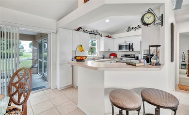 Charming, well cared for, original owner home being sold turnkey - photo 4