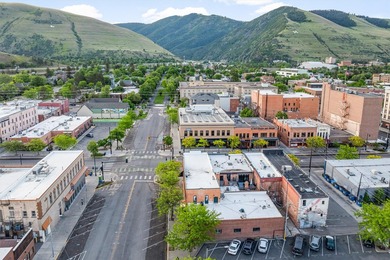 The Legendary Oxford Bar & Cafe - Downtown Missoula, Montana - photo 37