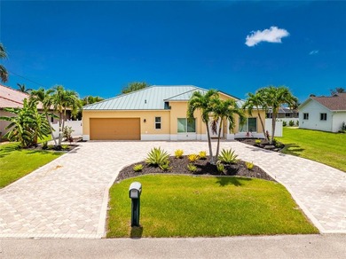 This 2,019-square-foot Cape Coral home features 3 Bedrooms, 2 - photo 1