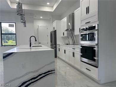Welcome to this stunning new-build (2026) home on a spacious lot - photo 3