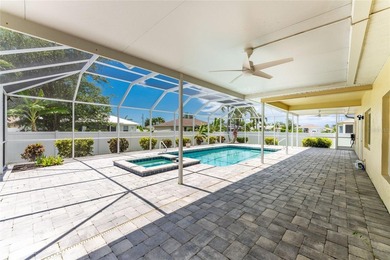This 2,019-square-foot Cape Coral home features 3 Bedrooms, 2 - photo 4