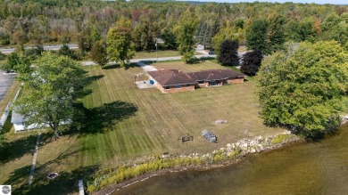 Lake Home For Sale in Houghton Lake, Michigan