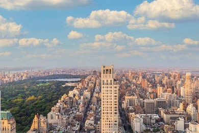 Occupying the entirety of the western side of the 69th floor - photo 4