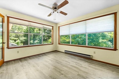 Welcome home to this beautifully maintained 3 bedroom, 2 bath - photo 11