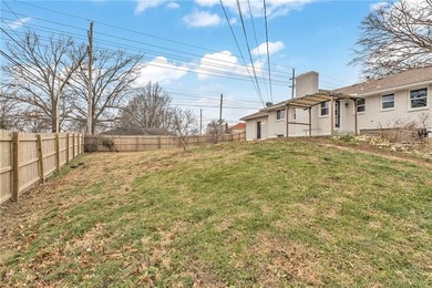 Priced UNDER appraised value & back on the market, no fault of - photo 15