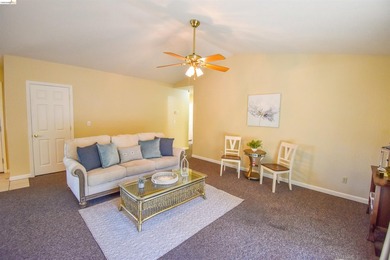 Price Impoved! Welcome Home to Phoenix Lake Park! This single - photo 10