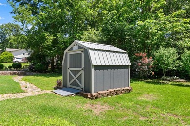 Welcome home to this beautifully maintained 3 bedroom, 2 bath - photo 40