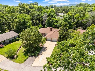 Welcome home to this beautifully maintained 3 bedroom, 2 bath - photo 45