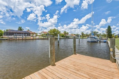 ELEVATED WATERFRONT SAILBOAT ACCESS POOL HOME WITH 4 CAR GARAGE - photo 10