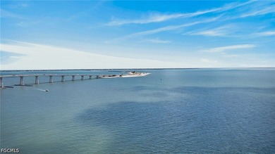 Amazing! The views from this top floor beautifully renovated - photo 3