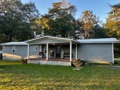 Lake Home For Sale in Eufaula, Alabama