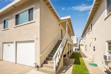 Premier location in Belmont Shore~ WALKING DISTANCE to the Ocean - photo 4