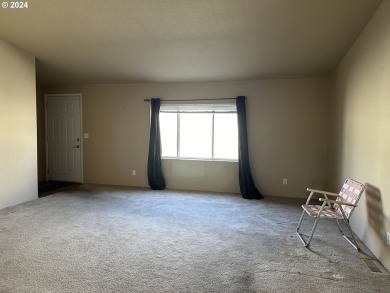 Beautiful open concept three bedroom home with an office that - photo 10