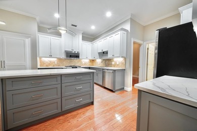 Luxury Lock-and-Leave Living in Brentwood at Maple Ridge - - photo 11