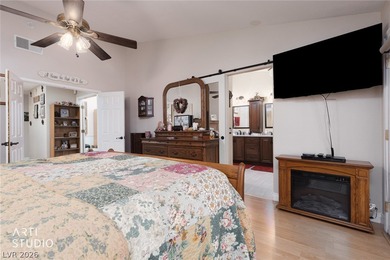 1 story pool home with 4 bedrooms and a 3 car garage!  Pool/spa