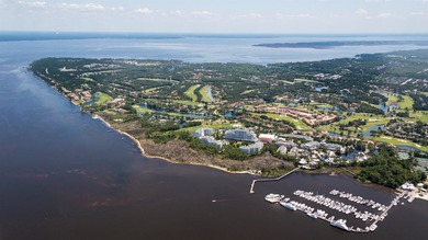 Good luck trying to tear your eyes away from the endless bay - photo 48