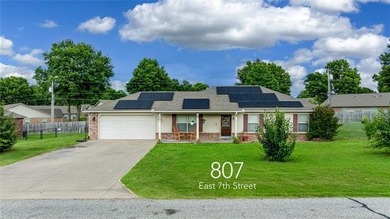 Lake Home Sale Pending in Grove, Oklahoma