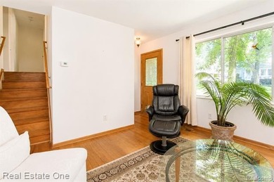 Welcome home to this beautiful 3-bedroom, 1-bath tri-level home - photo 11
