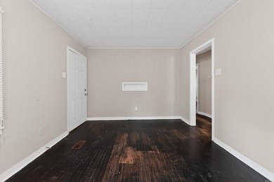 Perched in an established neighborhood, this charming 3-bedroom - photo 13