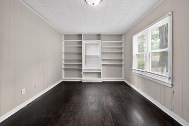 Perched in an established neighborhood, this charming 3-bedroom - photo 15