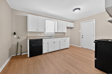 Perched in an established neighborhood, this charming 3-bedroom - photo 16