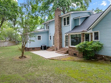 This spacious 4 bedroom, 2.5 bath home offers over 2,800 square - photo 26