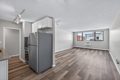 Fully renovated condo in the heart of the Whittier neighborhood! - photo 7