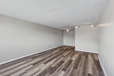 Fully renovated condo in the heart of the Whittier neighborhood! - photo 10
