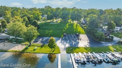 Welcome home to this beautiful 3-bedroom, 1-bath tri-level home - photo 31