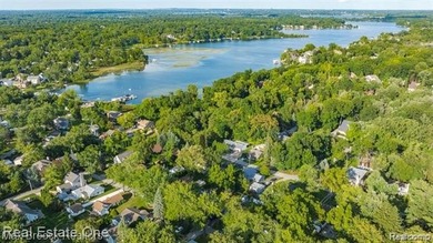 Welcome home to this beautiful 3-bedroom, 1-bath tri-level home - photo 33