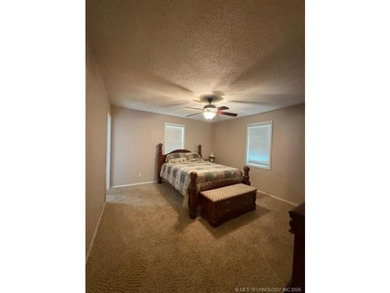 Large 3 bedroom 2 full bath home . This home sits on 1 acre - photo 6