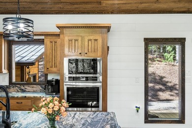 This stunning 2023-built Mountain Modern retreat seamlessly - photo 13