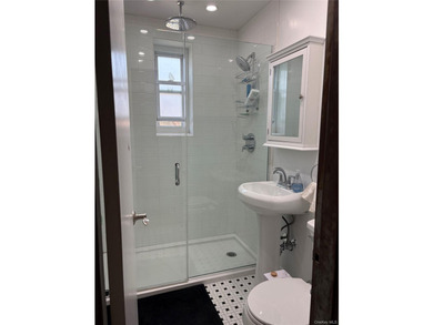 Marina Edge Complex, Nice Clean 1br unit with updated - photo 8