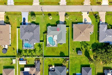 Welcome to this beautifully renovated 4-bedroom, 2-bathroom home - photo 32