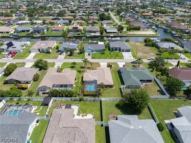 Looking for a home with TWO Primary Suites? Welcome to your new - photo 7