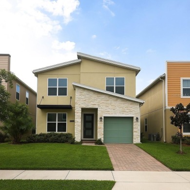 (private lake, pond, creek) Home For Sale in Kissimmee Florida