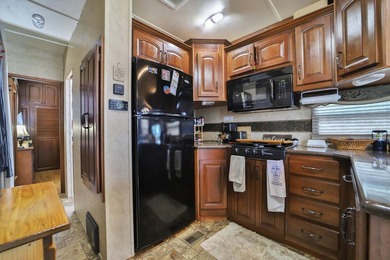 Big Portage Lake cabin! Enjoy the lake life with less - photo 4