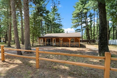 Looking for a nice cozy cottage only 3 blocks from Castle Rock - photo 1