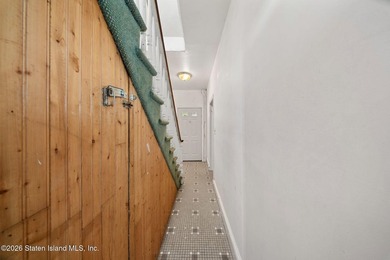 Charming legal two family home in Staten Island's Arrochar and - photo 13
