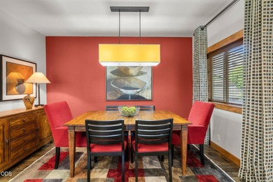 Gorgeous, immaculate & updated townhome in the beautiful golf - photo 14