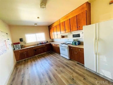 Beautiful 3BR/2BA Manufactured Home in All-Age Community,This is - photo 17