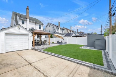 Beautiful 3 bedroom, 2.5 bath Colonial perfectly situated - photo 19
