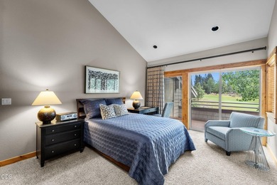 Gorgeous, immaculate & updated townhome in the beautiful golf - photo 34