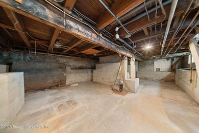 Charming legal two family home in Staten Island's Arrochar and - photo 36