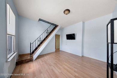 Charming legal two family home in Staten Island's Arrochar and - photo 42