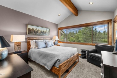 Gorgeous, immaculate & updated townhome in the beautiful golf - photo 44