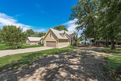 Welcome to your dream lake retreat! This beautifully updated - photo 5